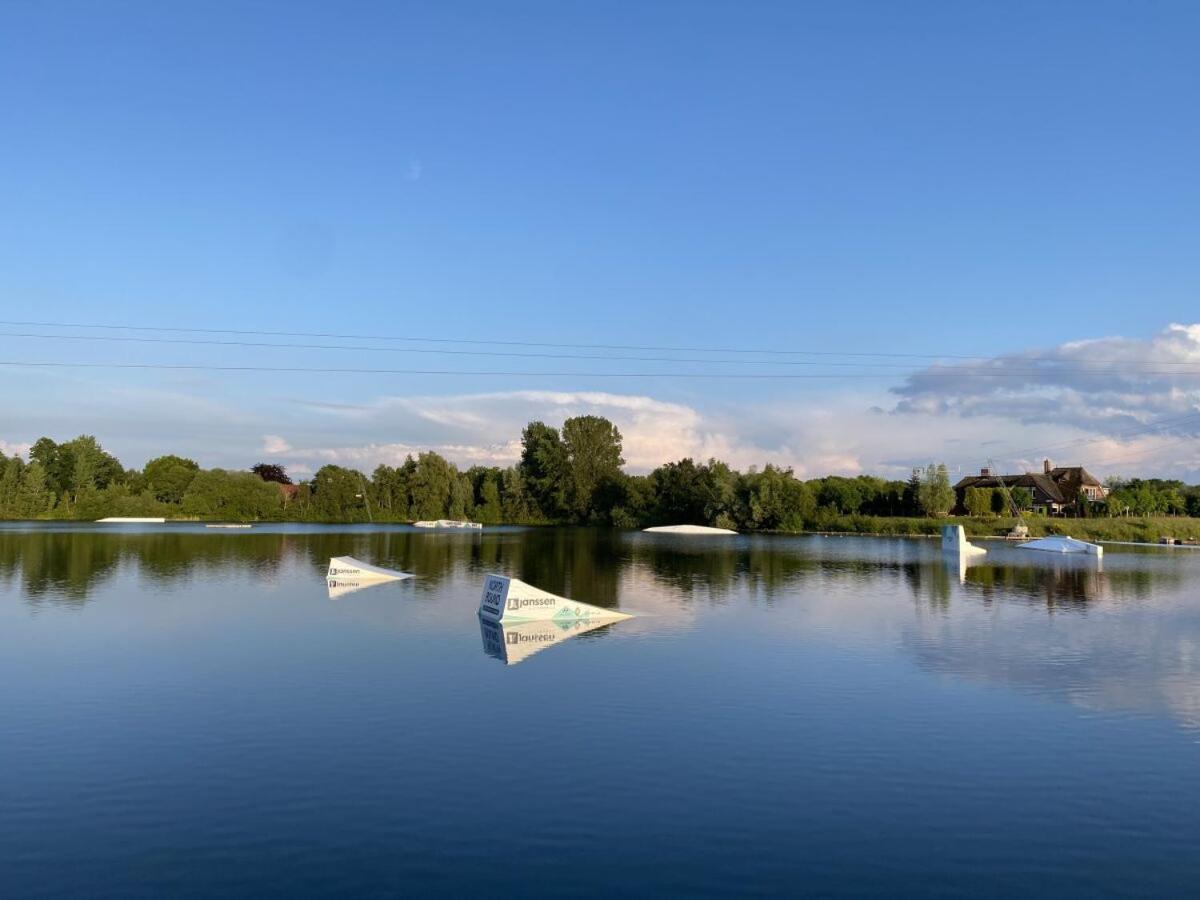 Ferienhaus Ella Am See Aurich Exterior foto